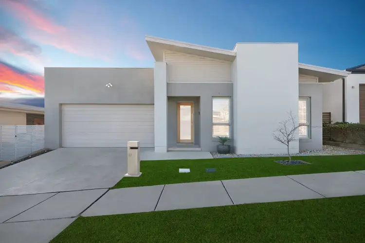 37 Lanaba Street, Crace ACT 2911