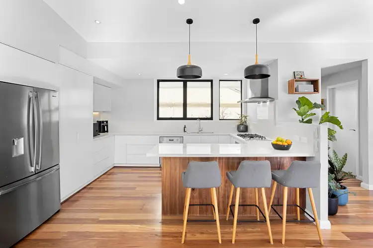 Fourth view of Homely house listing, 10 Windermere Place, Wheeler Heights NSW 2097