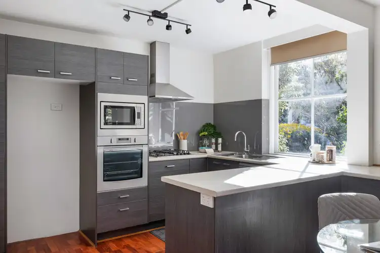 Fourth view of Homely apartment listing, 1/114 Riversdale Road, Hawthorn VIC 3122