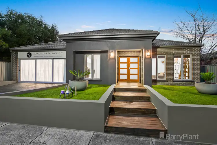 21 Waterloo Road, Cranbourne East VIC 3977