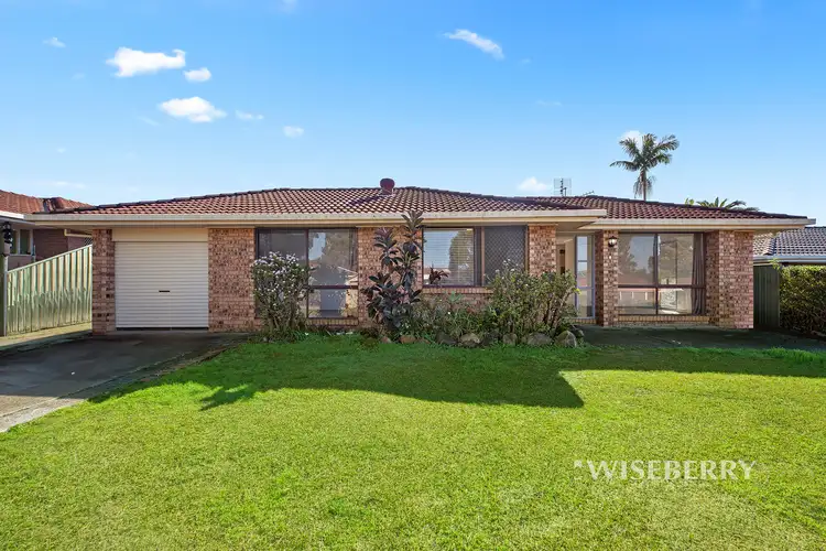Main view of Homely house listing, 4 Jane Close, Lake Haven NSW 2263