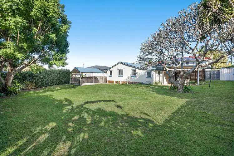 10 Edwin Street, Wynnum West QLD 4178