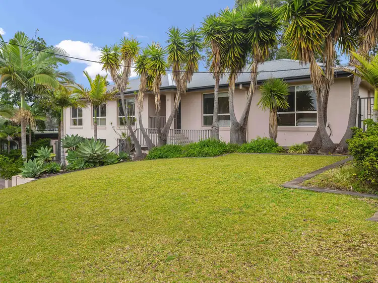 42 Cook Avenue, Surf Beach NSW 2536