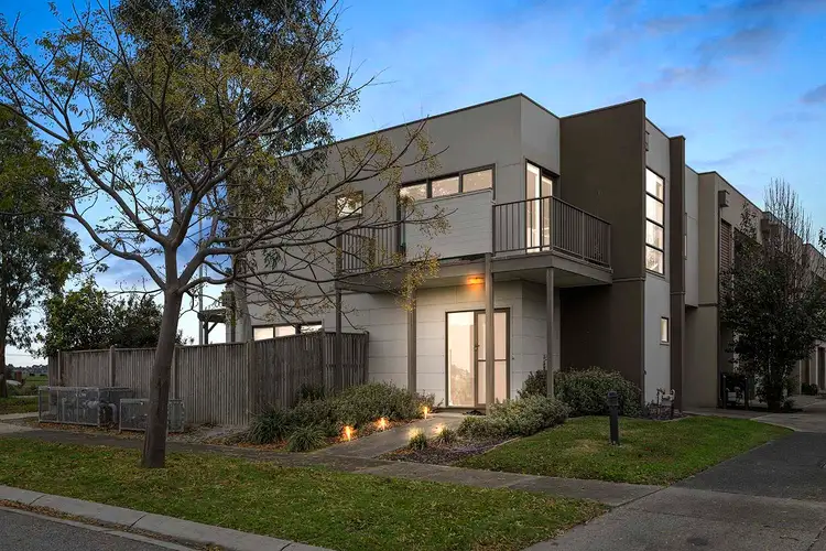 1 Zeta Circuit, Cranbourne North VIC 3977