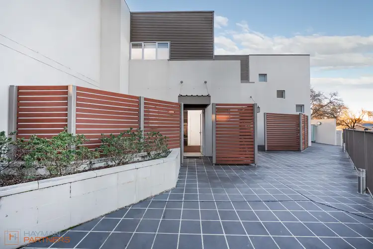 2/10 Tasman Place, Lyons ACT 2606