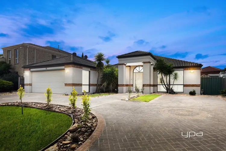 20 Palmerston Crescent, Taylors Lakes VIC 3038