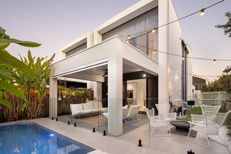 2/19 Magnoli Circuit, Palm Beach QLD 4221