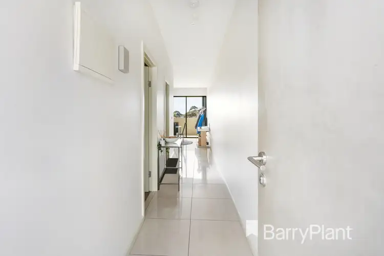 Second view of Homely unit listing, 18/32 East Esplanade, St Albans VIC 3021