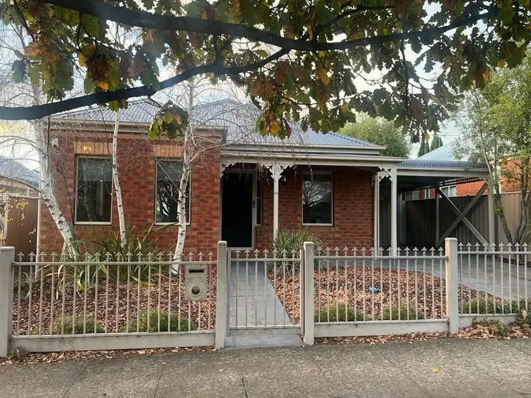 68 Oakview Parade, Caroline Springs VIC 3023