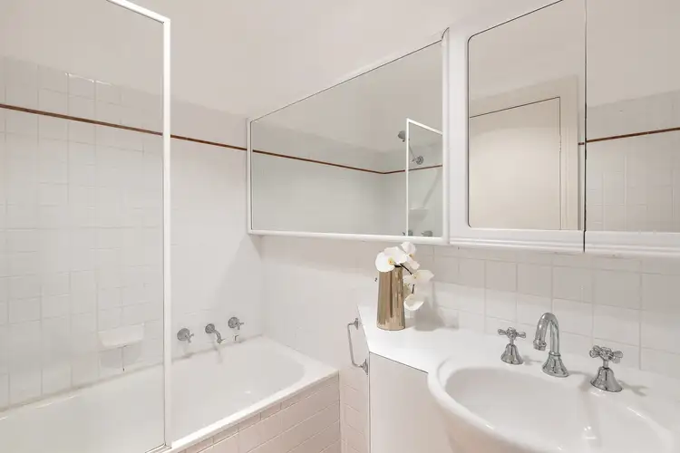 Fifth view of Homely apartment listing, 7/11-27 Carabella Street, Kirribilli NSW 2061