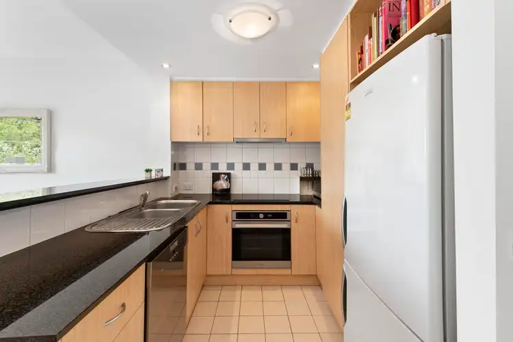 Fifth view of Homely unit listing, 11/221 Dandenong Road, Prahran VIC 3181