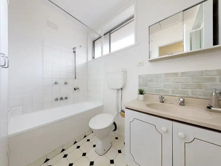 Fifth view of Homely apartment listing, 11/26 Gladstone Avenue, Armadale VIC 3143