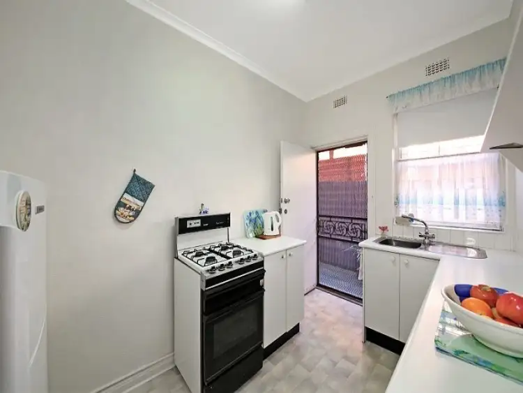 Fifth view of Homely apartment listing, 2/21 Lewisham Road, Prahran VIC 3181