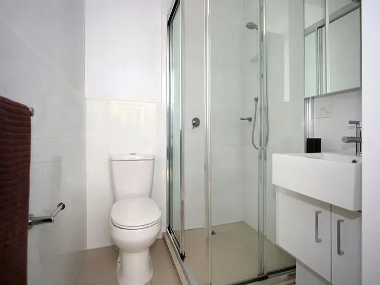 Sixth view of Homely apartment listing, 4/28 Clifton Street, Prahran VIC 3181