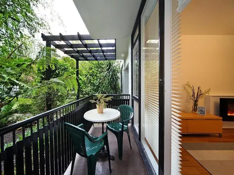 Fourth view of Homely apartment listing, 2/4 Rae Court, Prahran VIC 3181
