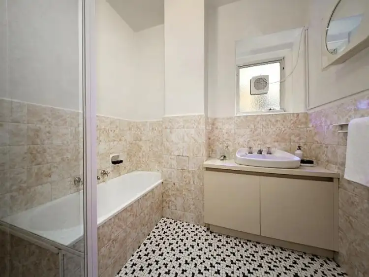 Sixth view of Homely apartment listing, 6/8-10 Kelvin Grove, Prahran VIC 3181