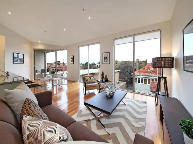 17/12 Acland Street, St Kilda VIC 3182