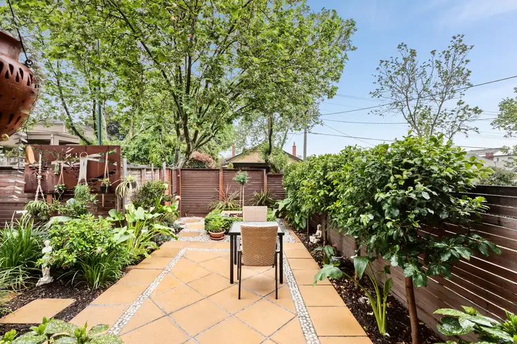 2/23 Netherlee Street, Glen Iris VIC 3146