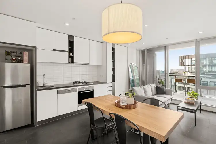 1704N/229 Toorak Road, South Yarra VIC 3141