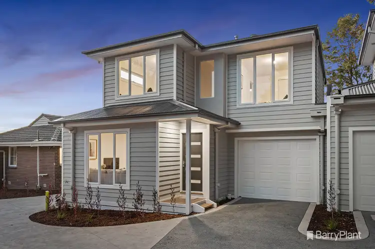 2/2 Mountfield Road, Kilsyth VIC 3137