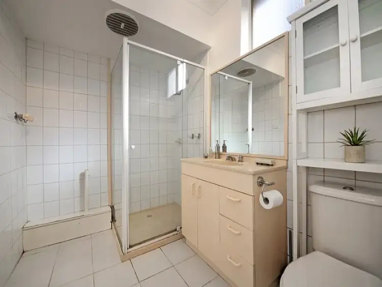 Fifth view of Homely apartment listing, 2/22 Derby Street, Armadale VIC 3143