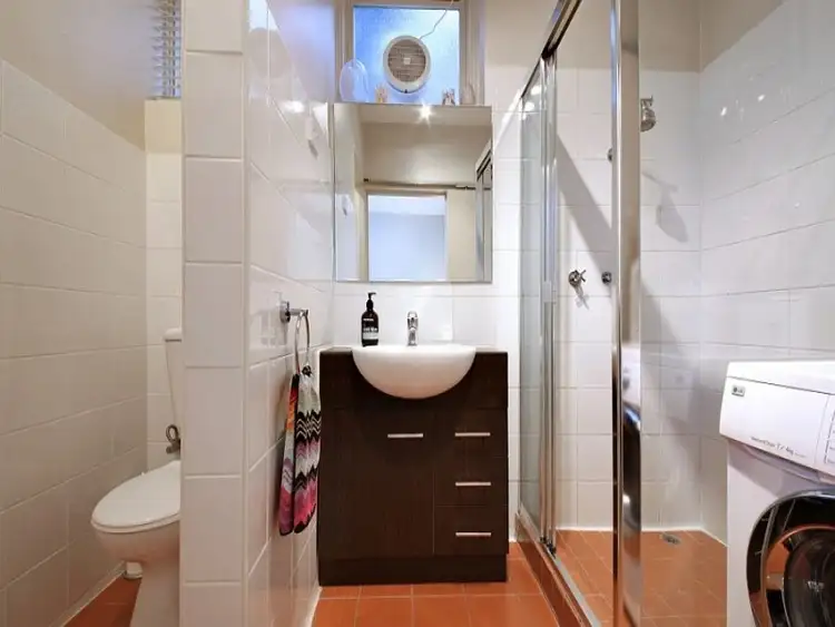 Fourth view of Homely apartment listing, 2/17 Clarke Street, Prahran VIC 3181