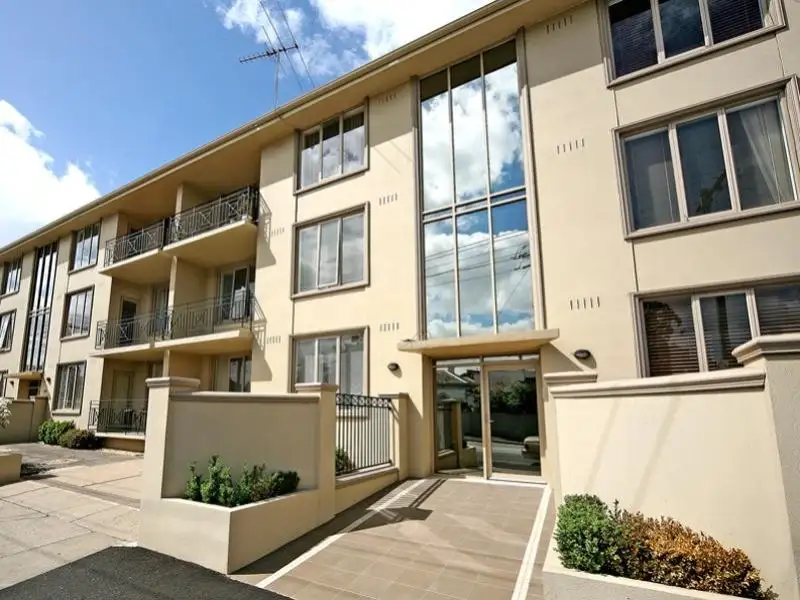 Main view of Homely unit listing, 10/50A Wattletree Road, Armadale VIC 3143