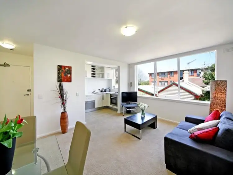 6/4 Normanby Street, Windsor VIC 3181