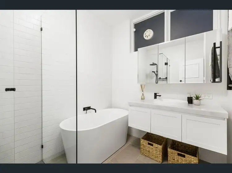 Fourth view of Homely apartment listing, 2/301 Dandenong Road, Prahran VIC 3181