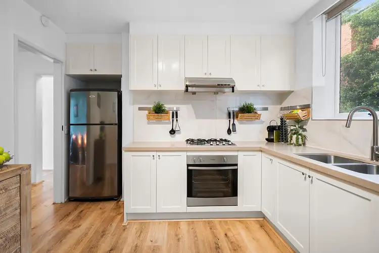 Second view of Homely apartment listing, 2/176 Power Street, Hawthorn VIC 3122
