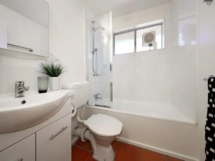 Fifth view of Homely apartment listing, 18/40 Upton Road, Prahran VIC 3181