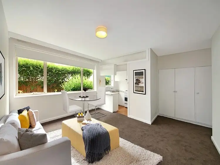 2/18 Normanby Street, Prahran VIC 3181