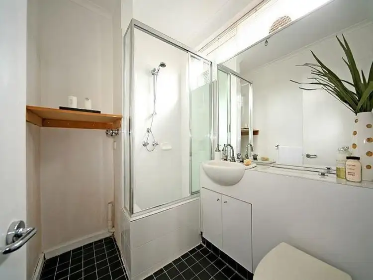 Sixth view of Homely apartment listing, 4/2 Armadale Street, Armadale VIC 3143
