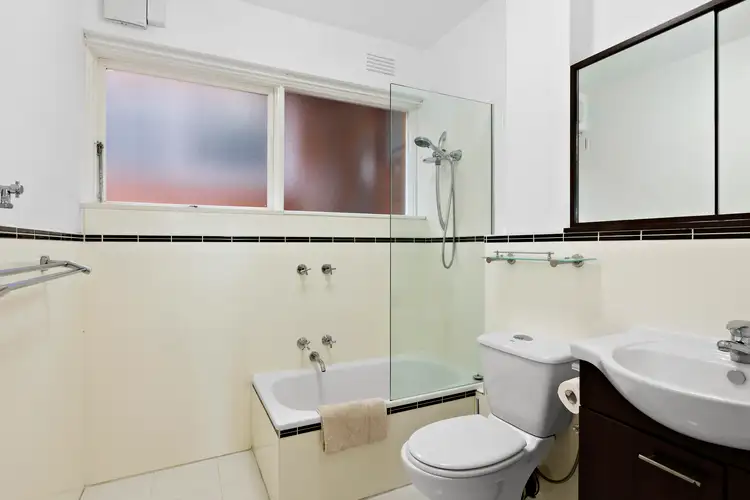 Fourth view of Homely apartment listing, 3/637 Toorak Road, Toorak VIC 3142