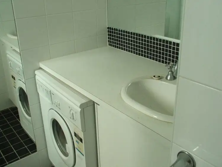 Sixth view of Homely unit listing, 1/1 Lumley Court, Prahran VIC 3181