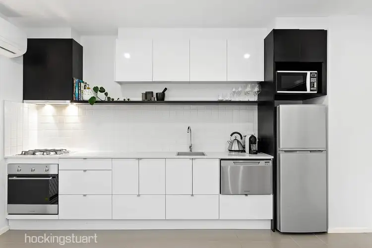 Fourth view of Homely apartment listing, 2/400 Dandenong Road, Caulfield North VIC 3161