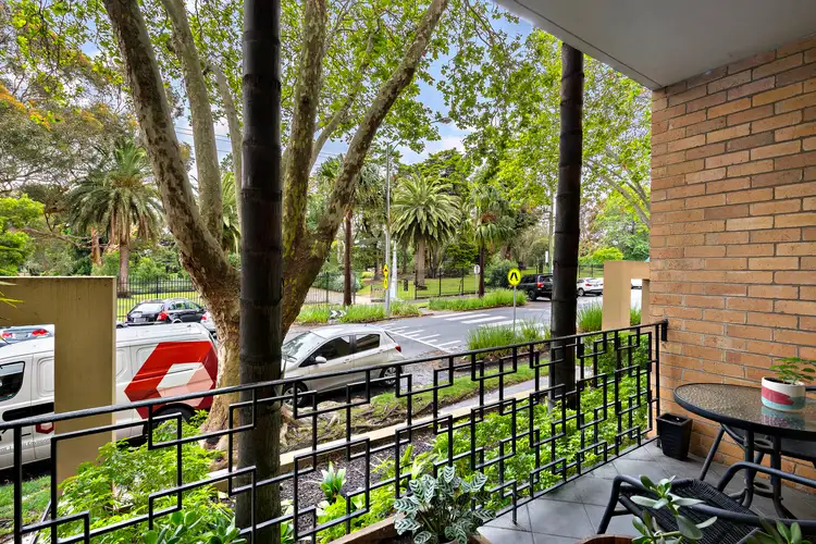 1/27 Dickens Street, Elwood VIC 3184