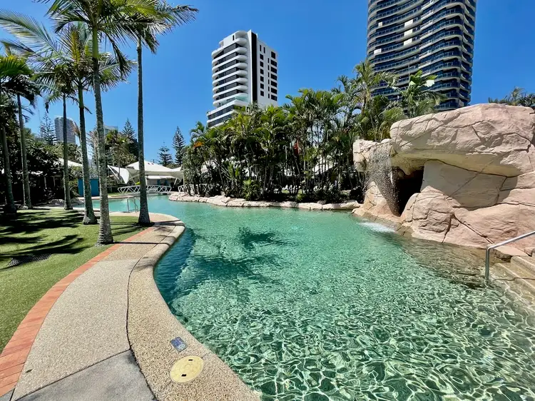 68/10 Alexandra Avenue, Mermaid Beach QLD 4218