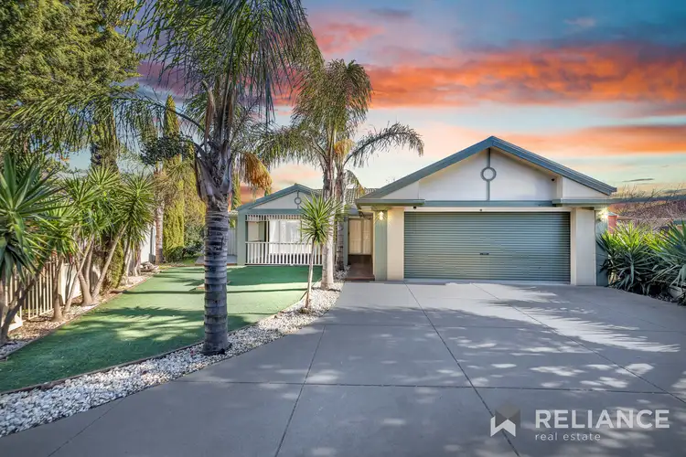 19 Elphinstone Way, Caroline Springs VIC 3023