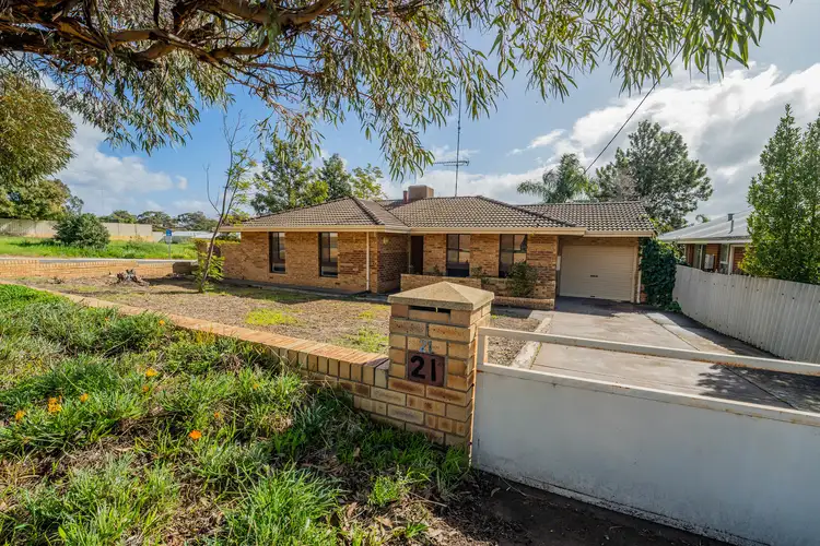 21 Throssell Street, Northam WA 6401