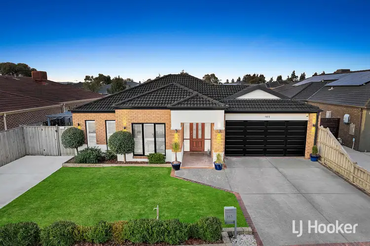 165 Rosebank Drive, Cranbourne North VIC 3977
