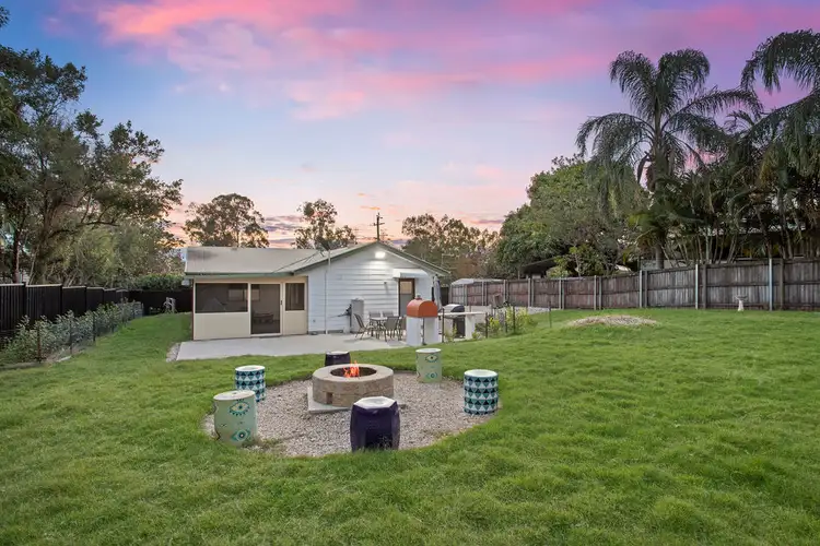 15a Brisbane Road, Dinmore QLD 4303