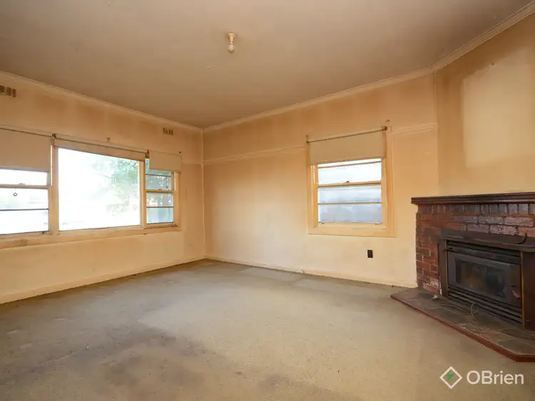 Fifth view of Homely house listing, 1 Evelyn Street, Bairnsdale VIC 3875