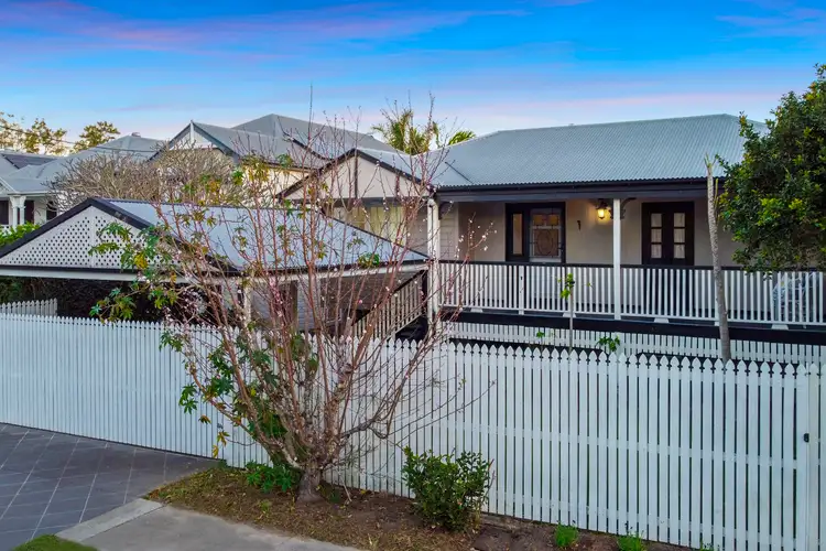 52 Lodge Road, Kalinga QLD 4030