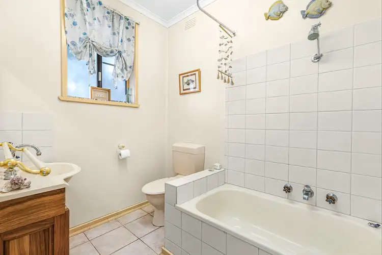 Sixth view of Homely house listing, 7 Feathertop Drive, Keilor VIC 3036