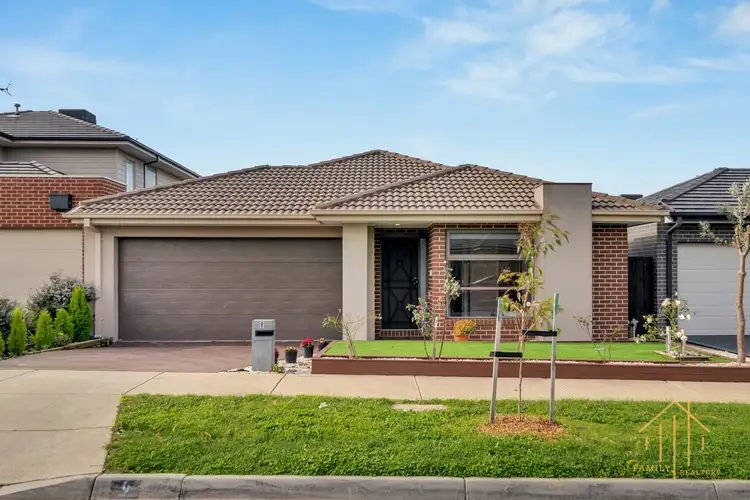 9 Tin Alley Avenue, Clyde VIC 3978
