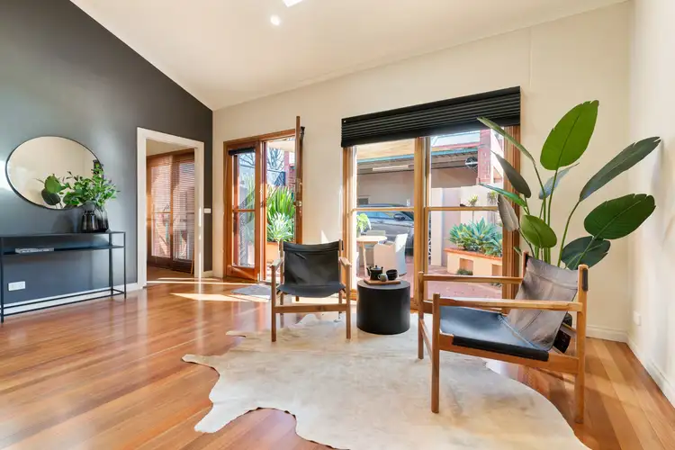 Sixth view of Homely townhouse listing, 1/553 Macauley Street, Albury NSW 2640