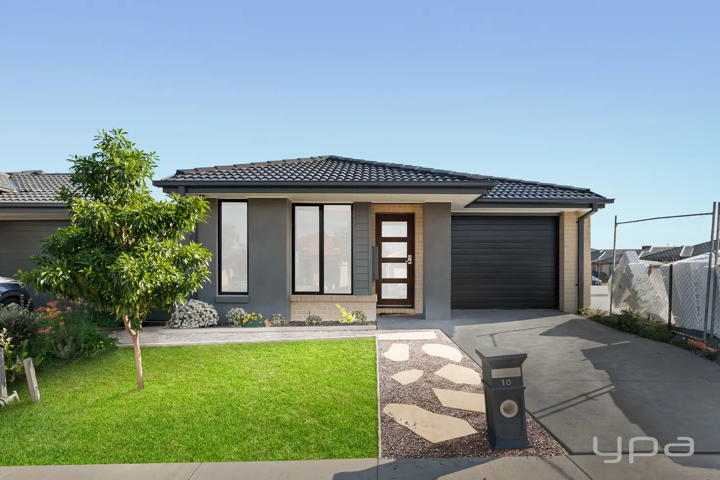 Main view of Homely house listing, 10 Komodo Drive, Tarneit VIC 3029