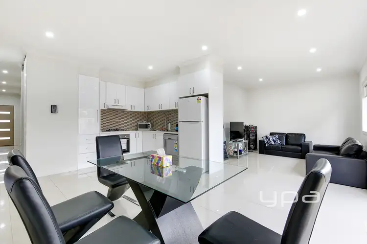 2/8 Evans Court, Broadmeadows VIC 3047