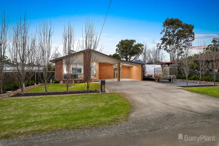 1 Hilltop Avenue, Bunyip VIC 3815